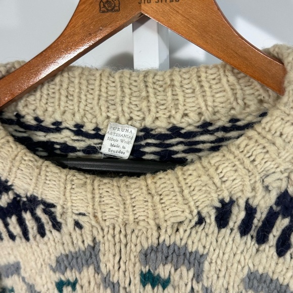 URUHA Artesania Andean Wool Sweater – Hand Knit Ecuador Crewneck fishmetman - Picture 5 of 8